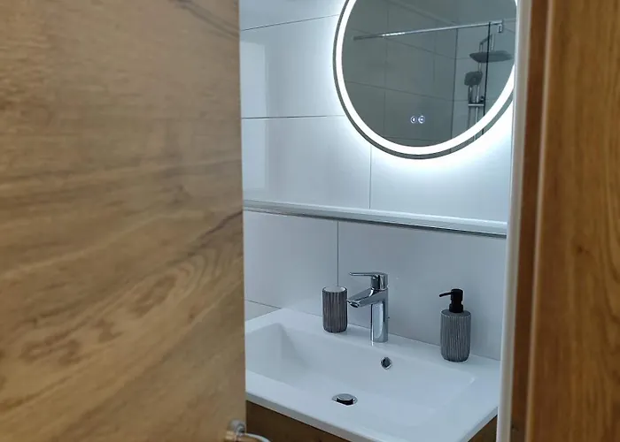 Marissa - 24h Checkin - Zentral - Parkplatz